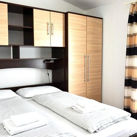 Apartments Maris Starigrad Paklenica Exterior photo
