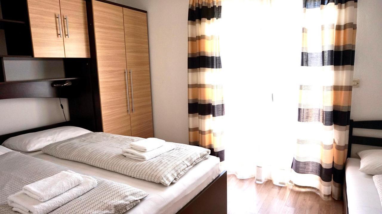 Apartments Maris Starigrad Paklenica Exterior photo
