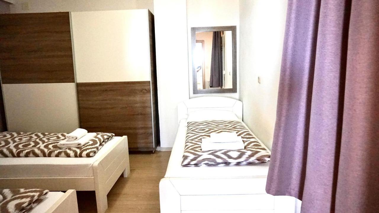 Apartments Maris Starigrad Paklenica Exterior photo