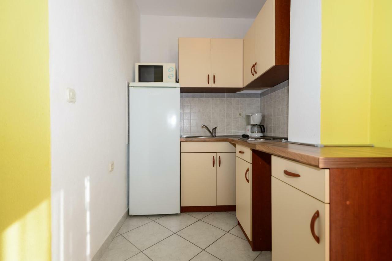 Apartments Maris Starigrad Paklenica Exterior photo