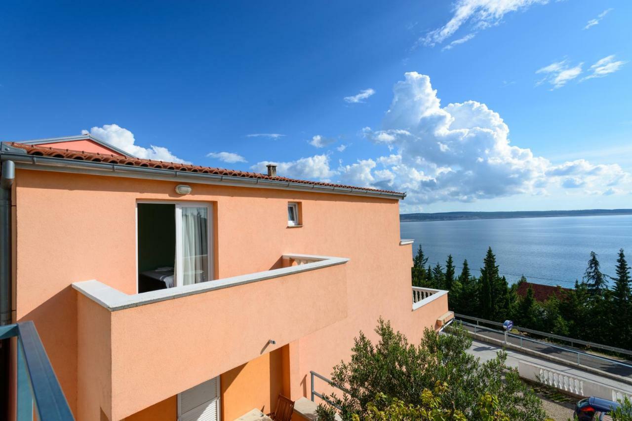 Apartments Maris Starigrad Paklenica Exterior photo