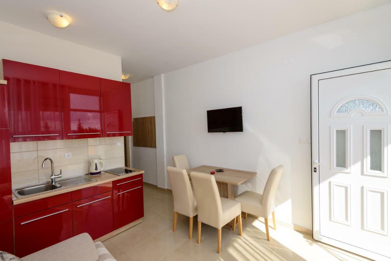 Apartments Maris Starigrad Paklenica Exterior photo