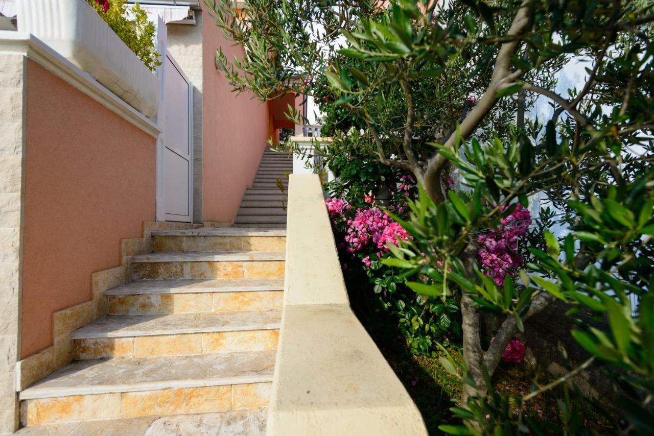Apartments Maris Starigrad Paklenica Exterior photo