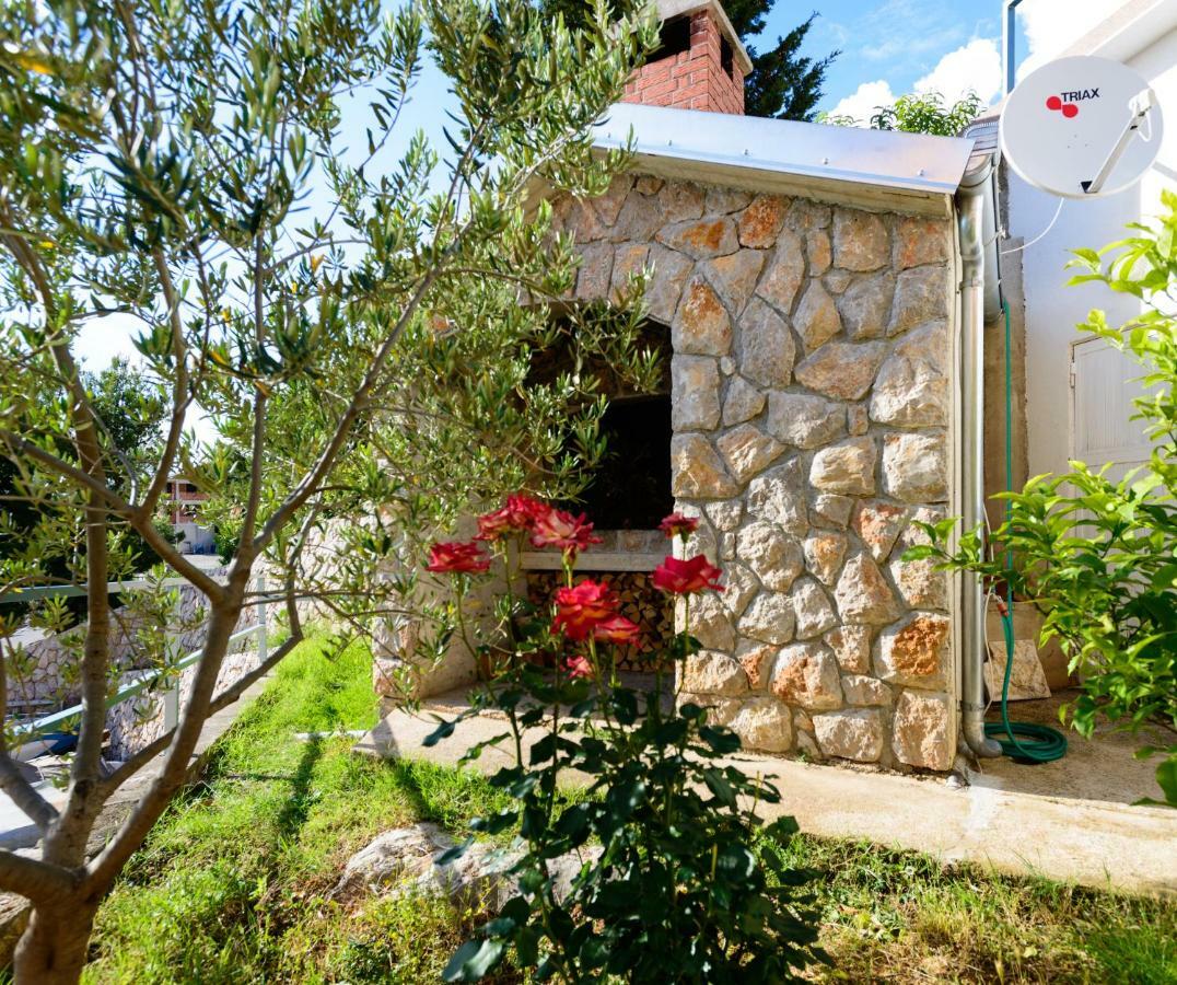 Apartments Maris Starigrad Paklenica Exterior photo